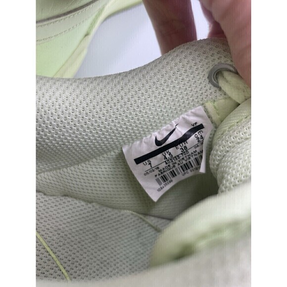 Nike Air Force 1 Essential Volt Glow Air Force 1 Size 7 - Picture 10 of 11